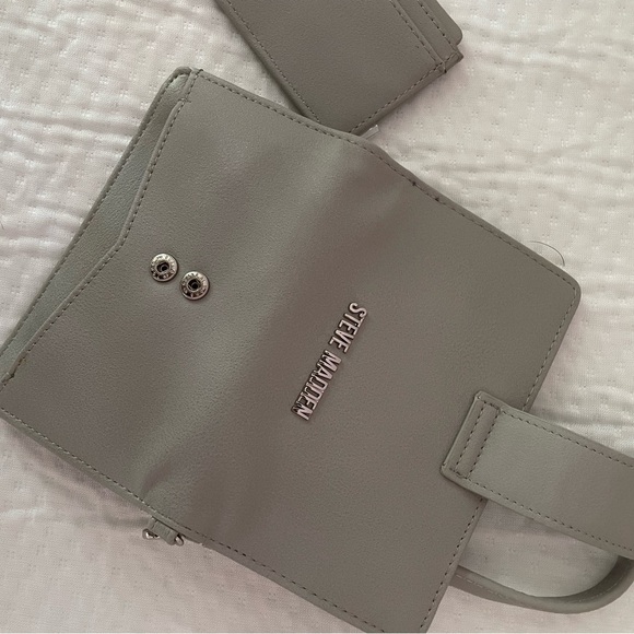 Steve Madden - Grey Women’s Wallet with Card Holder - Picture 5 of 6